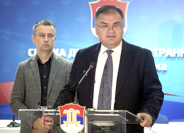 Иванић одговорио Додику: Ни оставки ни избора